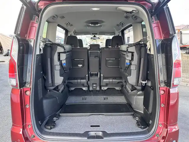 日産 セレナ ハイウェイスター Vセレクション 宮城県 2018(平30)年 10万km マルーンレッド 2トーン セーフティパックA/＝＝＝/エマージェンシーブレーキ/車線逸脱警報/標識検知機能/コーナーセンサー/純正フリップダウンモニター/純正9インチナビ（MM517D-L）/・CD/DVD/・Blu-ray/・Bluetooth/・フルセグTV/ビルトインETC/ドライブレコーダー/ハンズフリー両側パワースライドドア/革巻きステアリング/ステアリングスイッチ/LEDヘッドランプ/フォグランプ/オートライト/スマートキー＆プッシュスタート/スペアキー1本/エンジンスターター/電動格納ミラー/純正16インチAW/純正フロアマット/ドアバイザー