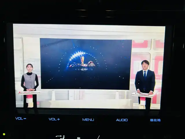 トヨタ プリウス A 岡山県 2016(平28)年 13.1万km ホワイトパールクリスタルシャイン (株)IDOMが運営する【じしゃロン岡山店】の自社ローン対象車両になります。こちらは現金ご利用時の価格です。自社ローンご希望の方は別途その旨お申付け下さい。/＊フルセグテレビ/＊バックカメラ/＊アイドリングストップ/＊クルーズコントロール/＊プッシュスタート/＊ETC/＊スマートキー/＊スペアキー/＊純正ナビ