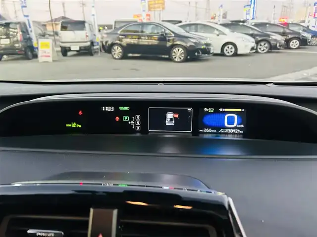 トヨタ プリウス A 岡山県 2016(平28)年 13.1万km ホワイトパールクリスタルシャイン (株)IDOMが運営する【じしゃロン岡山店】の自社ローン対象車両になります。こちらは現金ご利用時の価格です。自社ローンご希望の方は別途その旨お申付け下さい。/＊フルセグテレビ/＊バックカメラ/＊アイドリングストップ/＊クルーズコントロール/＊プッシュスタート/＊ETC/＊スマートキー/＊スペアキー/＊純正ナビ