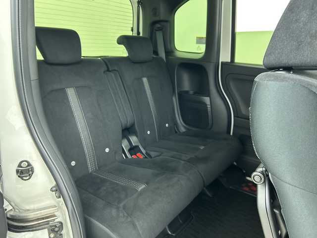 ホンダ Ｎ ＢＯＸ カスタム L 三重県 2022(令4)年 1.1万km プラチナホワイトパール /禁煙車//純正ナビ/・フルセグ・Bluetooth・CD・DVD・SD//バックカメラ//両側パワースライドドア//前席シートヒーター//アダプティブクルーズコントロール//ホンダセンシング//衝突軽減ブレーキ//車線維持支援システム//オートハイビーム//前後ドライブレコーダー//LEDヘッドライト//オートライト//ステアリングスイッチ