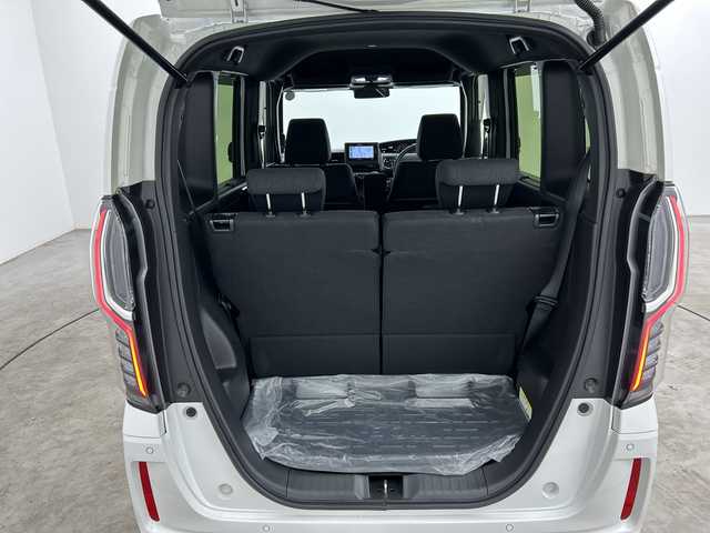 ホンダ Ｎ ＢＯＸ カスタム L 三重県 2022(令4)年 1.1万km プラチナホワイトパール /禁煙車//純正ナビ/・フルセグ・Bluetooth・CD・DVD・SD//バックカメラ//両側パワースライドドア//前席シートヒーター//アダプティブクルーズコントロール//ホンダセンシング//衝突軽減ブレーキ//車線維持支援システム//オートハイビーム//前後ドライブレコーダー//LEDヘッドライト//オートライト//ステアリングスイッチ