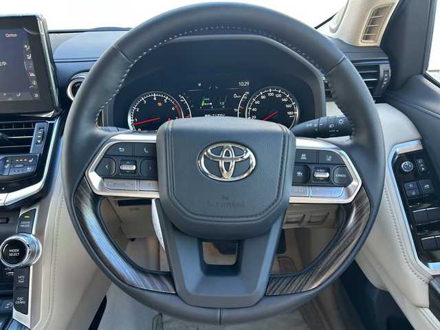 トヨタ ランドクルーザー ZX 栃木県 2024(令6)年 0.1千km プレシャスホワイトパール ワンオーナー/モデリスタエアロ/リヤエンターテインメントシステム/JBLプレミアムサウンド/寒冷地仕様/ルーフレール/本革シート/クールボックス/電動リヤデフロック/タイヤ空気圧警報システム/パノラミックビューモニター/マルチテレインモニター