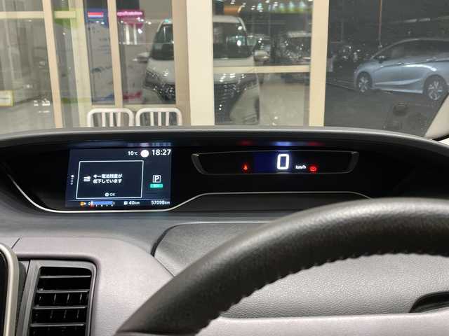 日産 セレナ ハイウェイスター V 埼玉県 2020(令2)年 5.8万km ブリリアントホワイトパール プロパイロット/Panasonicナビ/　　CD/DVD/BT/フルセグ/全方位カメラ/パーキングアシスト/フリップダウンモニター/両側電動スライドドア/レーダークルーズコントロール/パーキングセンサー/純正16インチアルミホイール/LEDヘッドライト/スマートキー×2/ETC/禁煙車