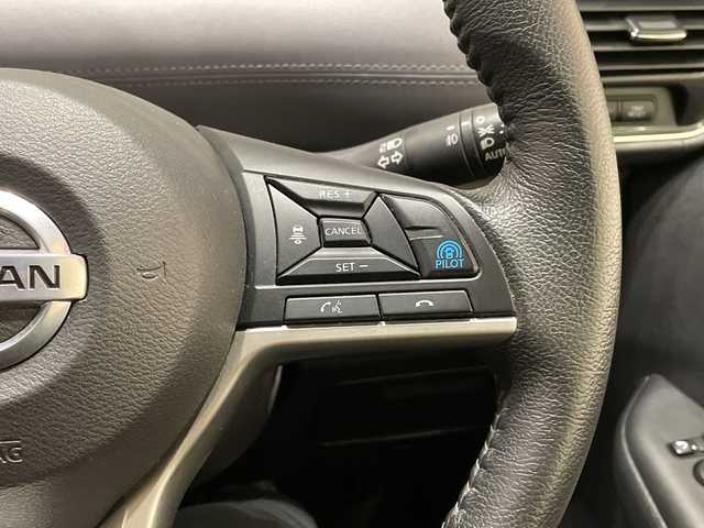 日産 セレナ ハイウェイスター V 埼玉県 2020(令2)年 5.8万km ブリリアントホワイトパール プロパイロット/Panasonicナビ/　　CD/DVD/BT/フルセグ/全方位カメラ/パーキングアシスト/フリップダウンモニター/両側電動スライドドア/レーダークルーズコントロール/パーキングセンサー/純正16インチアルミホイール/LEDヘッドライト/スマートキー×2/ETC/禁煙車