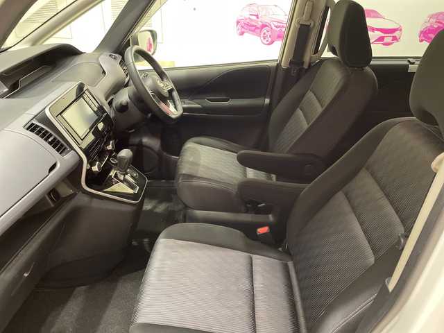 日産 セレナ ハイウェイスター V 埼玉県 2020(令2)年 5.8万km ブリリアントホワイトパール プロパイロット/Panasonicナビ/　　CD/DVD/BT/フルセグ/全方位カメラ/パーキングアシスト/フリップダウンモニター/両側電動スライドドア/レーダークルーズコントロール/パーキングセンサー/純正16インチアルミホイール/LEDヘッドライト/スマートキー×2/ETC/禁煙車