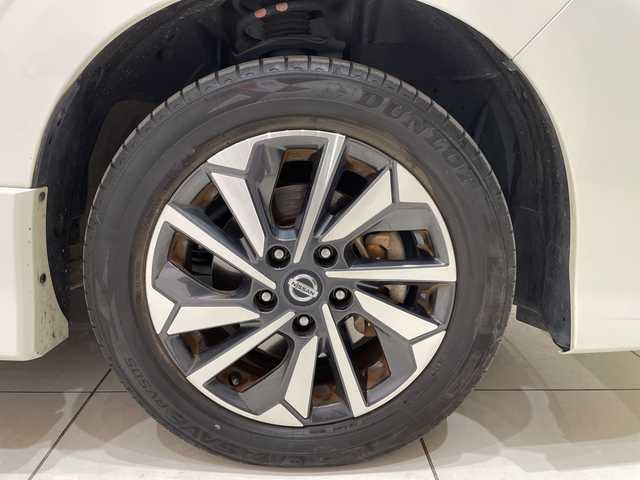 日産 セレナ ハイウェイスター V 埼玉県 2020(令2)年 5.8万km ブリリアントホワイトパール プロパイロット/Panasonicナビ/　　CD/DVD/BT/フルセグ/全方位カメラ/パーキングアシスト/フリップダウンモニター/両側電動スライドドア/レーダークルーズコントロール/パーキングセンサー/純正16インチアルミホイール/LEDヘッドライト/スマートキー×2/ETC/禁煙車