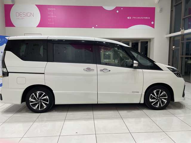 日産 セレナ ハイウェイスター V 埼玉県 2020(令2)年 5.8万km ブリリアントホワイトパール プロパイロット/Panasonicナビ/　　CD/DVD/BT/フルセグ/全方位カメラ/パーキングアシスト/フリップダウンモニター/両側電動スライドドア/レーダークルーズコントロール/パーキングセンサー/純正16インチアルミホイール/LEDヘッドライト/スマートキー×2/ETC/禁煙車