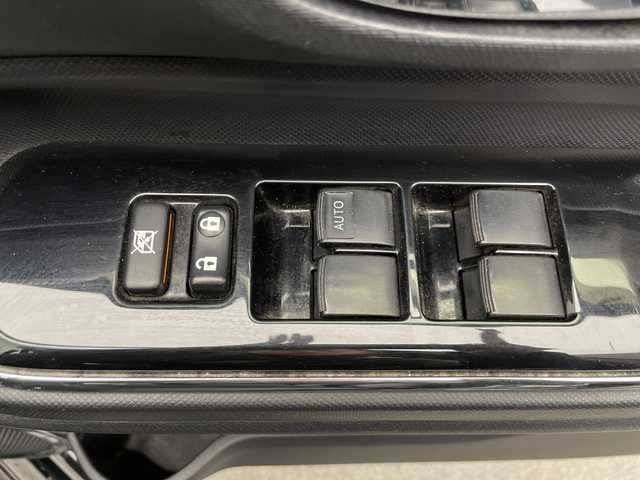 トヨタ アクア G G’s 長野県 2015(平27)年 6.9万km ブラックマイカ ワンオーナー/純正SDナビ&フルセグTV&CD&DVD&BT/クルーズコントロール/前席シートヒーター/バックカメラ/ETC/LEDヘッドライト/オートライト/電動格納ミラー/社外/スマートキー/スペアキー/社外16インチAW付スタッドレスタイヤ装着/純正17インチAW付サマータイヤ積込/純正フロアマット/プッシュスタート/スマートキー/スペアキー1本/取扱説明書/新車保証書