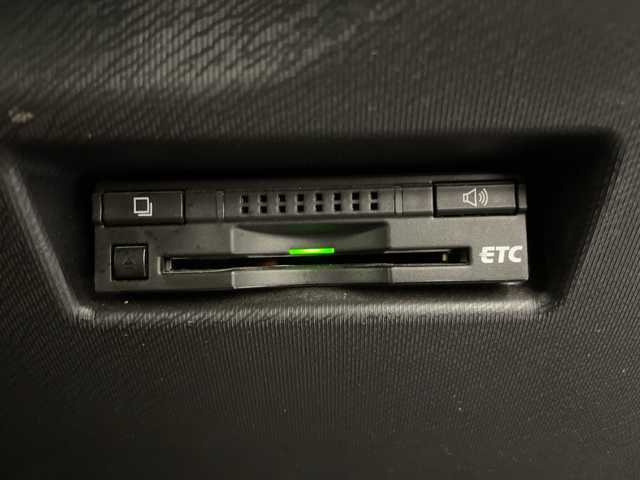 トヨタ アクア G G’s 長野県 2015(平27)年 6.9万km ブラックマイカ ワンオーナー/純正SDナビ&フルセグTV&CD&DVD&BT/クルーズコントロール/前席シートヒーター/バックカメラ/ETC/LEDヘッドライト/オートライト/電動格納ミラー/社外/スマートキー/スペアキー/社外16インチAW付スタッドレスタイヤ装着/純正17インチAW付サマータイヤ積込/純正フロアマット/プッシュスタート/スマートキー/スペアキー1本/取扱説明書/新車保証書