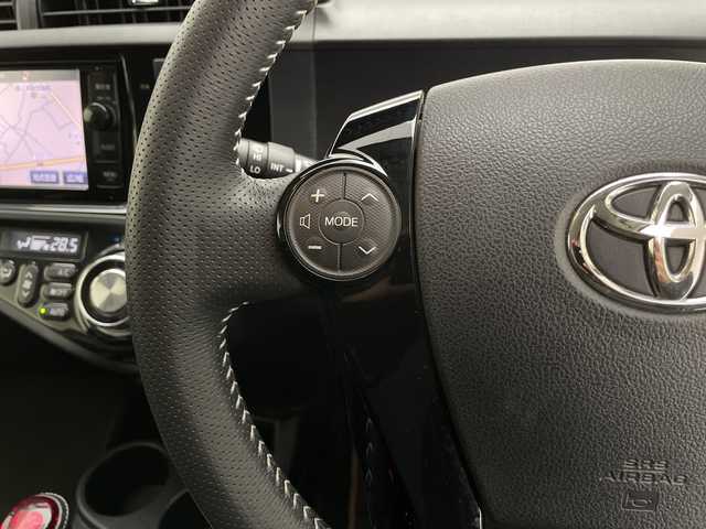 トヨタ アクア G G’s 長野県 2015(平27)年 6.9万km ブラックマイカ ワンオーナー/純正SDナビ&フルセグTV&CD&DVD&BT/クルーズコントロール/前席シートヒーター/バックカメラ/ETC/LEDヘッドライト/オートライト/電動格納ミラー/社外/スマートキー/スペアキー/社外16インチAW付スタッドレスタイヤ装着/純正17インチAW付サマータイヤ積込/純正フロアマット/プッシュスタート/スマートキー/スペアキー1本/取扱説明書/新車保証書