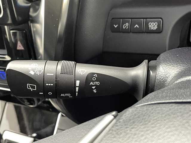 トヨタ アルファード S Cパッケージ 熊本県 2019(平31)年 5.2万km ホワイトパールクリスタルシャイン 禁煙車/純正９インチナビ　/（Bluetooth/フルセグTV/CD・DVD・SD）/純正フリップダウンモニター　/両側電動スライドドア　/レーダークルーズコントロール　/衝突軽減ブレーキ　/３眼ＬＥＤヘッドライト　/ビルトインＥＴＣ　/前席シートヒーター　/エアシート　/電動リアゲード/バックカメラ/デジタルインナーミラー/ステアリングヒーター　/ブラインドスポットモニター/助手席・2列目オットマン/純正フロアマット/純正１８インチAW/オートライト/オートマチックハイビーム/スマートキー/プッシュスタート/保証書