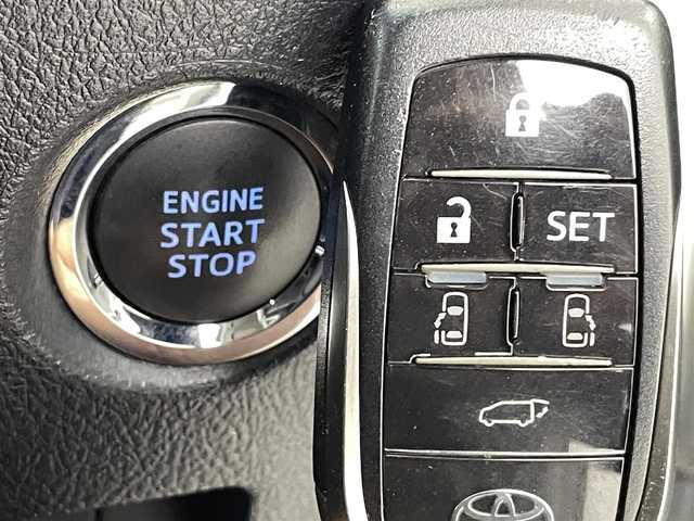 トヨタ アルファード S Cパッケージ 熊本県 2019(平31)年 5.2万km ホワイトパールクリスタルシャイン 禁煙車/純正９インチナビ　/（Bluetooth/フルセグTV/CD・DVD・SD）/純正フリップダウンモニター　/両側電動スライドドア　/レーダークルーズコントロール　/衝突軽減ブレーキ　/３眼ＬＥＤヘッドライト　/ビルトインＥＴＣ　/前席シートヒーター　/エアシート　/電動リアゲード/バックカメラ/デジタルインナーミラー/ステアリングヒーター　/ブラインドスポットモニター/助手席・2列目オットマン/純正フロアマット/純正１８インチAW/オートライト/オートマチックハイビーム/スマートキー/プッシュスタート/保証書