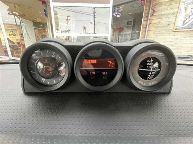 トヨタ ＦＪクルーザー ファイナルエディション 埼玉県 2018(平30)年 6.2万km ベージュ ワンオーナー/特別仕様車/4WD/A-TRAC/デフロック/純正ナビTV/バックカメラ/クルーズコントロール/ステアリングスイッチ/純正ルーフラック/専用２０インチアルミホイール/シートヒーター/シートカバー/コーナーセンサー/LEDヘッドライト/ETC/スペアキー/新車保証書/取扱説明書