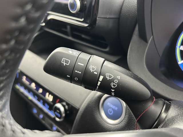 トヨタ ヤリスクロス ハイブリッド Z 岐阜県 2023(令5)年 1.6万km センシュアルレッドマイカ 純正ディスプレイオーディオ　/パワーシート　/ハンドルヒーター　/トヨタセーフティセンス　/バックカメラ　/Ｂｌｕｅｔｏｏｔｈ　/追従型クルーズコントロール　/レーンキープアシスト/ハイブリッド　/全方位カメラ　/ビルトインＥＴＣ2.0/空気清浄機搭載車両/オートライト/電動格納ドアミラー/エンジンスタートボタン/電子パーキング/電子ホールド/衝突軽減ブレーキ/コーナーセンサー/純正アルミホイール/純正フロアマット