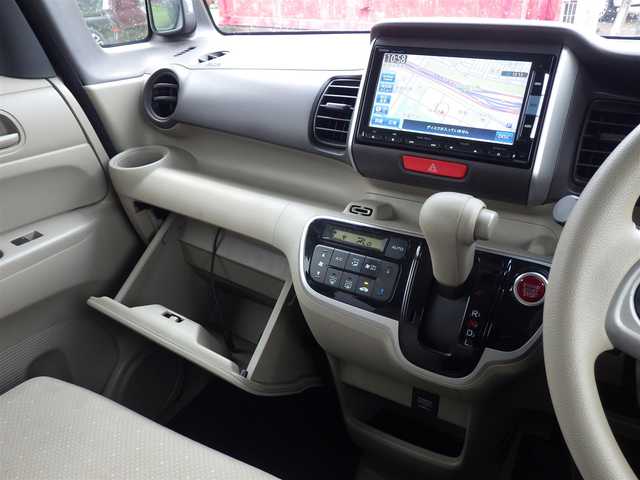 ホンダ Ｎ ＢＯＸ G Lパッケージ 千葉県 2014(平26)年 4.6万km プレミアムブロンズパール CTBA（シティブレーキアクティブシステム）　/左パワースライドドア/純正メモリーナビ/地デジTV/【DVD/CD再生機能　Bluetooth接続】/バックカメラ/ステアリングスイッチ/ウインカーミラー/純正14インチアルミホイル/サイド/カーテンエアバッグ/スマートキー