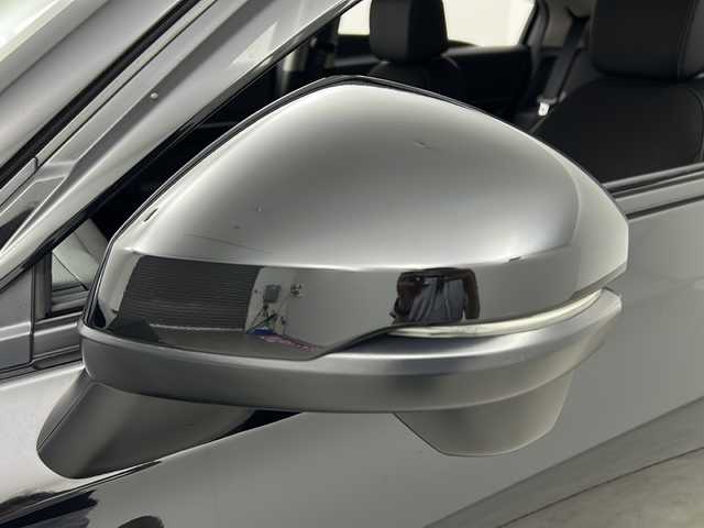 ホンダ ヴェゼル ハイブリッド e:HEV Z 三重県 2022(令4)年 2.8万km クリスタルブラックパール ９インチプレミアムインターナビ/（フルセグＴＶ ＤＶＤ ＢＴ）/OPフロントグリル/バックカメラ/ホンダセンシング/レーンキープアシスト/ブラインドスポットモニター/ハンズフリーアクセスパワーテールゲート/シートヒーター （前席）/ステアリングヒーター/コーナーセンサー/レーダークルーズコントロール/ビルトインETC/電子パーキング/パドルシフト/スペアキー×1