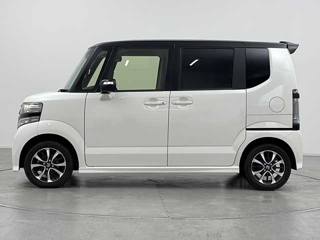 ホンダ Ｎ ＢＯＸ カスタム G ターボ Lパッケージ 群馬県 2017(平29)年 6.9万km プレミアムホワイトパールⅡ 純正ナビ　バックカメラ　クルーズコントロール　ビルトインＥＴＣ　ハーフレザーシート　パドルシフト　ステアリングリモコン　レザーステアリング　HIDライト　オートライト　ドライブレコーダー　禁煙車