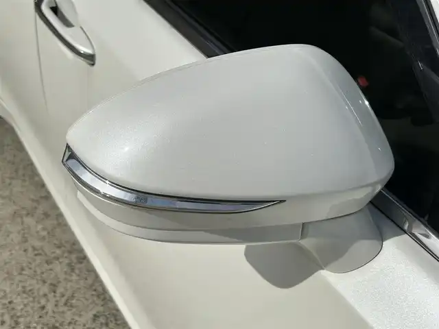 トヨタ クラウン ハイブリッド アスリートS 長崎県 2015(平27)年 3.8万km ホワイトパールクリスタルシャイン ワンオーナー/純正HDDナビ/　(BT フルセグTV)/レーダークルーズコントロール/バックカメラ/シートヒーター/ハンドルヒーター/コーナーセンサー/ETC/衝突被害軽減システム/純正18インチアルミホイール/LEDヘッドライト/オートライト/プッシュスタート/スマートキー/保証書