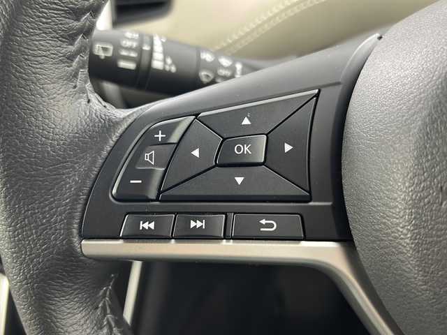 日産 セレナ ハイウェイスター V 愛知県 2021(令3)年 2.1万km ブリリアントホワイトパール 禁煙車/純正10インチナビ/（CD/DVD/Bluetooth/フルセグTV）/全方位カメラ/フリップダウンモニター/デジタルインナーミラー/プロパイロット/衝突軽減ブレーキ/レーンキープアシスト/オートマチックハイビーム/追従式クルーズコントロール/ブラインドスポットモニター/ETC/ドライブレコーダー/両側パワースライドドア/LEDヘッドライト/純正アルミホイール/アイドリングストップ/スマートキー