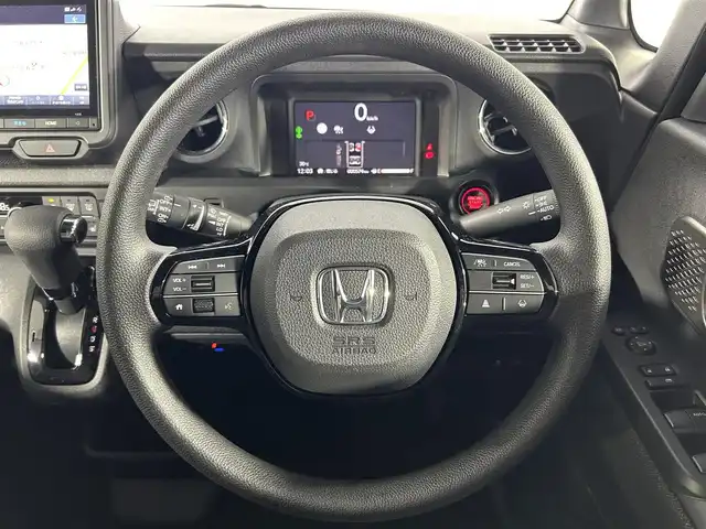 ホンダ Ｎ ＢＯＸ カスタム 佐賀県 2024(令6)年 0.1万km クリスタルブラックパール 純正8インチメモリナビ（VXM-245FEi）/フルセグTV/Bluetooth/バックカメラ/ビルトインETC/前方ドライブレコーダー/両側パワースライドドア/ホンダセンシング/追従型クルーズコントロール/先行車発進お知らせ機能/路外逸脱抑制機能/標識認識機能/電動パーキングブレーキ/オートブレーキホールド