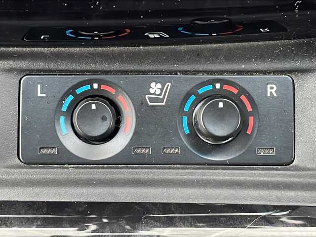 トヨタ アルファード S Cパッケージ 三重県 2019(令1)年 4.7万km ブラック 純正１０型ナビ　/純正デジタルインナーミラー　/純正ビルトインＥＴＣ　/ベンチレーション　/シートヒーター　/衝突軽減　/車線抑制　/ＢＳＭ　/追従走行　/ステアリングヒーター　/電動リアゲート　/ＡＣ電源　/スペアキー