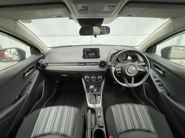 マツダ マツダ２ 15S スマートエディション 千葉県 2021(令3)年 2.9万km ディープクリムゾンマイカ 純正ナビ　/ＣＤ/ＤＶＤ/Ｂｌｕｅｔｏｏｔｈ/ＵＳＢ/フルセグＴＶ　/全周囲カメラ　/ＥＴＣ　/スマートキー　　　/オートライト　/ステリングスイッチ/ブラインドスポットモニター/オートミラー　/MTモード付AT/純正フロアマット