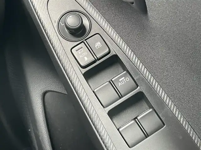 マツダ マツダ２ 15S スマートエディション 千葉県 2021(令3)年 2.9万km ディープクリムゾンマイカ 純正ナビ　/ＣＤ/ＤＶＤ/Ｂｌｕｅｔｏｏｔｈ/ＵＳＢ/フルセグＴＶ　/全周囲カメラ　/ＥＴＣ　/スマートキー　　　/オートライト　/ステリングスイッチ/ブラインドスポットモニター/オートミラー　/MTモード付AT/純正フロアマット