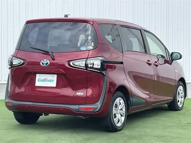 トヨタ シエンタ ハイブリッド ファンベースG 香川県 2019(平31)年 4.5万km センシュアルレッドマイカ 登録時走行距離：44801km/ディーラーOPナビゲーション/→CD/DVD 再生/→ワンセグTV/バックカメラ/両側パワースライドドア/衝突被害軽減システム/レーンキープアシスト/レーダークルーズコントロール/前後コーナーセンサー/オートハイビーム/LEDオートライト/ビルトインETC/シートヒーター/ステアリングヒーター/ステアリングリモコン/革巻きステアリング/フォグランプ/スマートキー