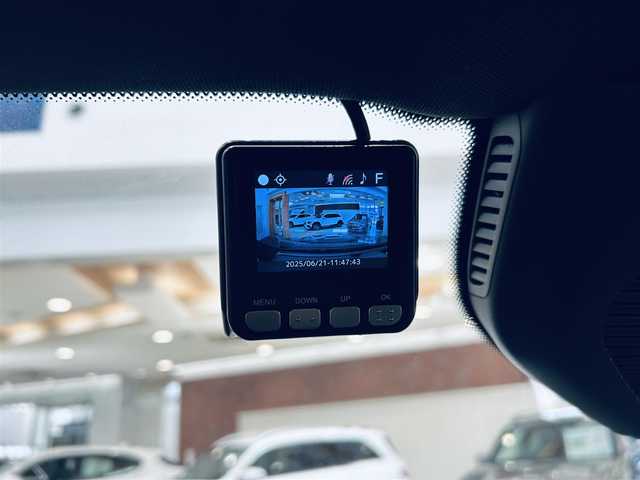 メルセデス・ベンツ ＧＬＣ２２０ d 4マチック クーペ AMGライン 大阪府 2020(令2)年 3.6万km グレー レザーエクスクルーシブP/レーダーセーフティP/ワンオーナー/サンルーフ/HUD/ACC/赤黒革/メモリ付きパワーシート/シートヒーター/ブルメスター/純正ナビ/TV/360度カメラ/純正19インチAW/LEDヘッドライト/アンビエントライト/電動リアゲート/ワイヤレス充電/パフュームアトマイザー