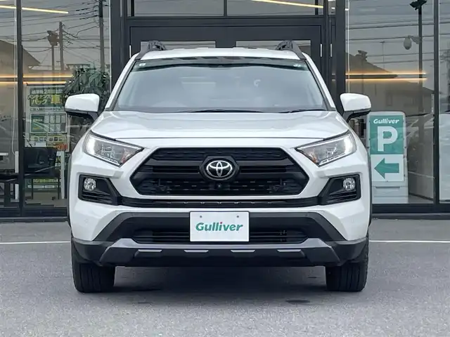 トヨタ ＲＡＶ４ アドベンチャー オフロードPKG 茨城県 2021(令3)年 1.9万km スーパーホワイトⅡ 純正ナビ/【AM・FM・USB・BT・TV】/ルーフレール/ダウンヒルアシストコントロール/パワーシート/シートヒーター/エアシート/ステアリングヒーター/ワイヤレス充電/BSM/レーダークルコン/ETC2.0/全方位カメラ/前後コーナーセンサー/純正アルミホイール/社外フロアマット/オートライト/オートハイビーム/Fフォグ/LEDライト
