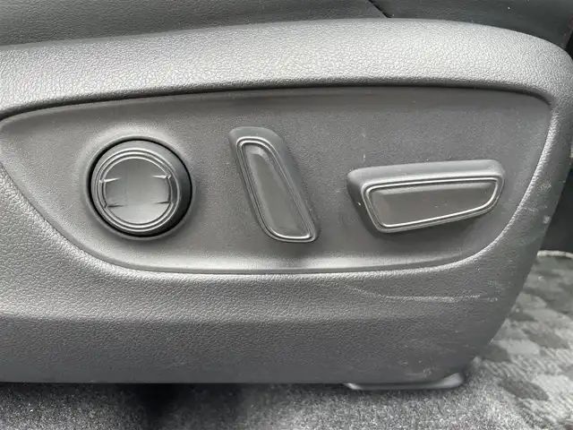 トヨタ ＲＡＶ４ アドベンチャー オフロードPKG 茨城県 2021(令3)年 1.9万km スーパーホワイトⅡ 純正ナビ/【AM・FM・USB・BT・TV】/ルーフレール/ダウンヒルアシストコントロール/パワーシート/シートヒーター/エアシート/ステアリングヒーター/ワイヤレス充電/BSM/レーダークルコン/ETC2.0/全方位カメラ/前後コーナーセンサー/純正アルミホイール/社外フロアマット/オートライト/オートハイビーム/Fフォグ/LEDライト
