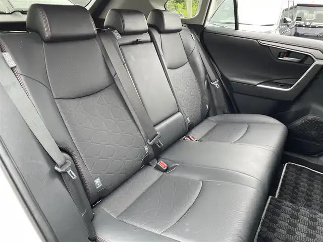 トヨタ ＲＡＶ４ アドベンチャー オフロードPKG 茨城県 2021(令3)年 1.9万km スーパーホワイトⅡ 純正ナビ/【AM・FM・USB・BT・TV】/ルーフレール/ダウンヒルアシストコントロール/パワーシート/シートヒーター/エアシート/ステアリングヒーター/ワイヤレス充電/BSM/レーダークルコン/ETC2.0/全方位カメラ/前後コーナーセンサー/純正アルミホイール/社外フロアマット/オートライト/オートハイビーム/Fフォグ/LEDライト