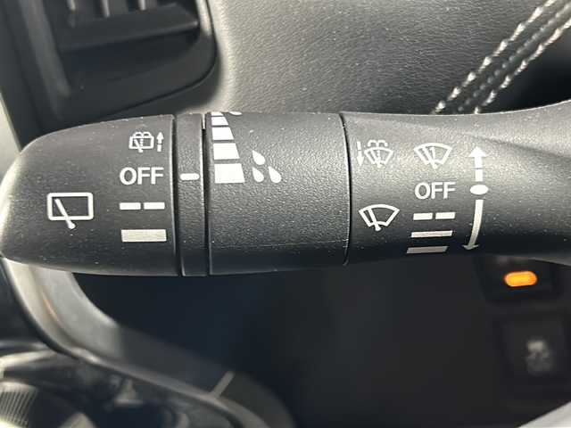 日産 セレナ e－パワー ハイウェイスター V 沖縄県 2018(平30)年 6.4万km ブリリアントホワイトパール 県外仕入/禁煙車/純正9インチナビ（MM517D-L）/　フルセグ　DVD再生　CD　Bluetooth /純正フリップダウンモニター/アラウンドビューモニター/両側パワースライドドア/純正ドライブレコーダー（DJ4-D）/クルーズコントロール/ステアリングヒーター/前席シートヒーター/シートバックテーブル/コーナーセンサー/ビルトインETC/LEDヘッドライト