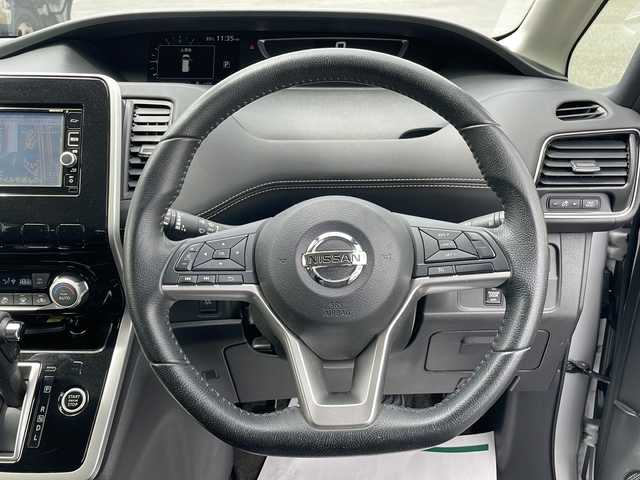 日産 セレナ G 岩手県 2016(平28)年 8.6万km ブリリアントシルバー 純正SDナビ/AM/FM/CD/DVD/Bluetooth/フルセグTV/フバックカメラ/ビルトインETC/両側パワースライドドア/クルーズコントロール/衝突被害軽減ブレーキ/横滑り防止装置/アイドリングストップ/オートライト/LEDヘッドライト/フォグランプ/スマートキー/プッシュスタート/電動格納ミラー/純正15インチAW/純正フロアマット/ドアバイザー/保証書/取扱説明書