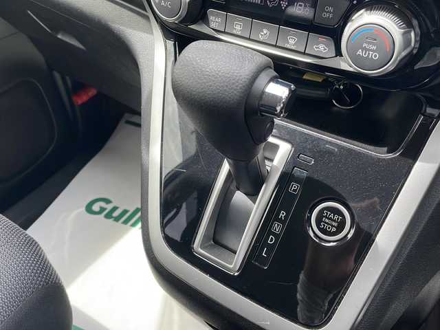 日産 セレナ G 岩手県 2016(平28)年 8.6万km ブリリアントシルバー 純正SDナビ/AM/FM/CD/DVD/Bluetooth/フルセグTV/フバックカメラ/ビルトインETC/両側パワースライドドア/クルーズコントロール/衝突被害軽減ブレーキ/横滑り防止装置/アイドリングストップ/オートライト/LEDヘッドライト/フォグランプ/スマートキー/プッシュスタート/電動格納ミラー/純正15インチAW/純正フロアマット/ドアバイザー/保証書/取扱説明書