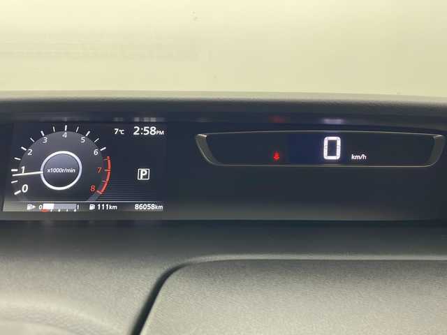 日産 セレナ G 秋田県 2016(平28)年 8.6万km ブリリアントシルバー 4WD/純正SDナビ/フルセグTV/AM/FM/CD/DVD/Bluetooth/両側パワースライドドア/バックカメラ/衝突被害軽減ブレーキ/クルーズコントロール/デジタルインナーミラー/横滑り防止装置/アイドリングストップ/ビルトインETC/LEDヘッドライト/フォグランプ/オートライト/スマートキー/プッシュスタート/電動格納ミラー/純正15インチアルミホイール/純正フロアマット/ドアバイザー/保証書/取扱説明書