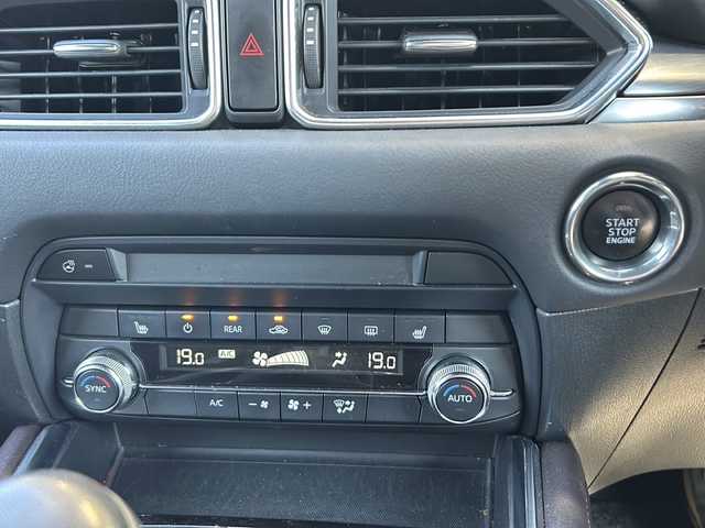 マツダ ＣＸ－８ XD プロアクティブ 静岡県 2018(平30)年 6.3万km マシーングレープレミアムM 純正ナビ/・FM/・AM/・aha/・Stitcher/・Bluetooth/・USB/・CD/・AUX/・DVD/・フルセグTV/主要装備/・３６０°ビューモニター/・ヘッドアップディスプレイ/・ＥＴＣ/・ドライブレコーダー/・アイドリングストップ/・ルーフレール/・パワーバックドア/・ブラインドスポットモニター/・レーンキープアシスト/・衝突被害軽減ブレーキ/・コーナーセンサー/・リアオートエアコン/・ステアリングヒーター/・サイドカーテンエアバッグ/・運転席パワーシート