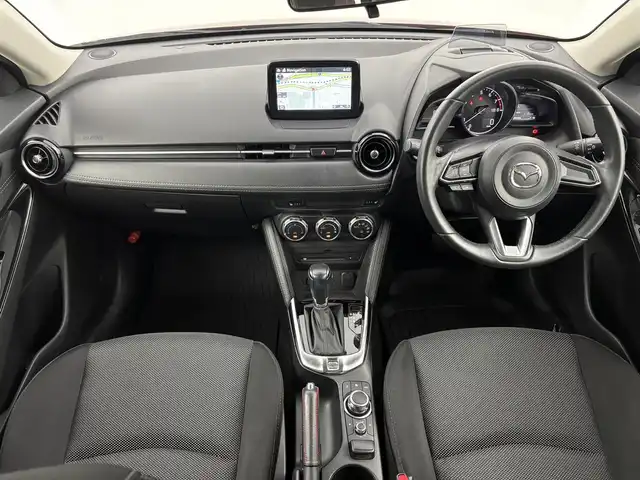 マツダ デミオ 13S ツーリング 福岡県 2017(平29)年 3.8万km ソウルレッドプレミアムメタリック 純正ナビ　/バックカメラ　/衝突軽減システム　/アイドリングストップ　/横滑り防止装置　/シートヒーター　/オートライト　/ＨＵＤ　/ＢＳＭ　/ＬＥＤライト　/純正アルミホイール　/純正フロアマット　/プッシュスタート