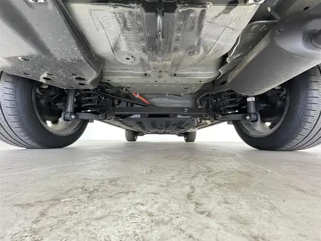 ホンダ ヴェゼル ハイブリッド e:HEV Z 千葉県 2024(令6)年 0.6万km クリスタルブラックパール ホンダセンシング（安全運転支援システム）/・衝突軽減ブレーキ/・誤発進抑制機能/・歩行者事故低減ステアリング/・路外逸脱抑制機能/・アダプティブクルーズコントロール/・車線維持支援システム/・先行車発進お知らせ機能/・標識認識機能/純正9インチナビ/・Bluetooth接続/・フルセグTV/・AppleCarPlay/AndroidAuto/ブラインドスポットモニター/前後コーナーセンサー/スマートキー/ETC2.0/ハーフレザーシート/シートヒーター/パドルシフト