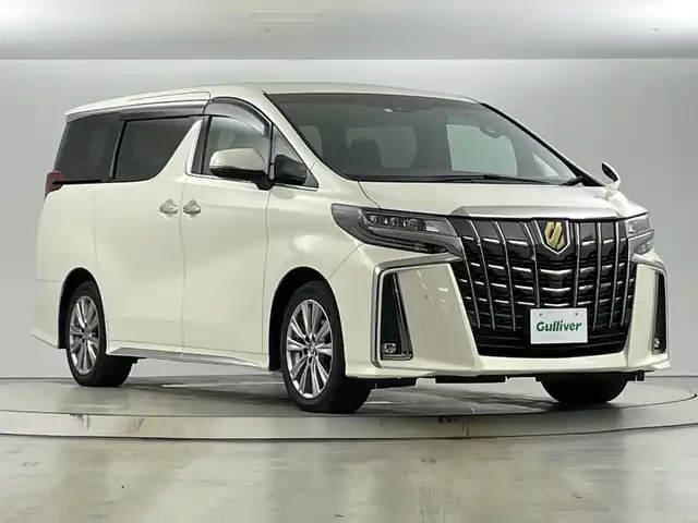 トヨタ アルファード S タイプゴールド 愛知県 2020(令2)年 6.8万km ラグジュアリーホワイトパールクリスタルシャインガラスフレーク 禁煙車/純正10.5インチディスプレイオーディオ/（フルセグTV/AM/FM/Bluetooth/USB)/ＴＶキャンセラー/バックカメラ/トヨタセーフティセンス/・プリクラッシュセーフティ/・レーダークルーズコントロール/・レーンキープアシスト/・オートマチックハイビーム/ETC/電動リアゲート/ハーフレザーシート/オットマン/両側パワースライドドア/ＬＥＤヘッドライト/スマートキー/プッシュスタート/純正フロアマット/純正18インチアルミホイール