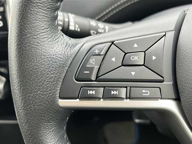 日産 セレナ e－パワー ハイウェイスター V 三重県 2018(平30)年 3.4万km ブリリアントホワイトパール 純正9型ナビ /全周囲カメラ /両側パワースライドドア/前席シートヒーター /ビルトインETC /前方ドライブレコーダー /パーキングアシスト /ステアリングヒーター /ステアリングスイッチ/革巻きステアリング/前後コーナーセンサー /USB給電ポート/ウォークスルー/スペアキー /TVキャンセラー /LEDヘッドライト/オートライト/リヤサンシェード/電動格納ミラー/禁煙車