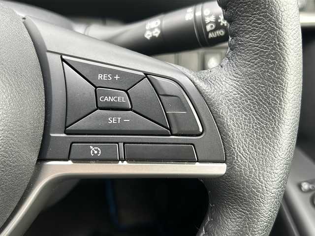 日産 セレナ e－パワー ハイウェイスター V 三重県 2018(平30)年 3.4万km ブリリアントホワイトパール 純正9型ナビ /全周囲カメラ /両側パワースライドドア/前席シートヒーター /ビルトインETC /前方ドライブレコーダー /パーキングアシスト /ステアリングヒーター /ステアリングスイッチ/革巻きステアリング/前後コーナーセンサー /USB給電ポート/ウォークスルー/スペアキー /TVキャンセラー /LEDヘッドライト/オートライト/リヤサンシェード/電動格納ミラー/禁煙車