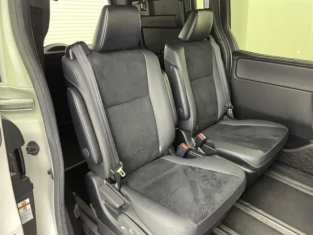 トヨタ ヴォクシー ZS 煌Ⅲ 群馬県 2020(令2)年 6.2万km ホワイトパールクリスタルシャイン 純正９型ナビ　Ｂカメラ　後席１２型モニター　衝突軽減　車線逸脱警報　クルコン　ＡＨＢ　前後コーナーセンサー　ビルトインＥＴＣ２．０　前後ドラレコ　両側パワースライド　ＬＥＤヘッド　純正アルミ　禁煙車