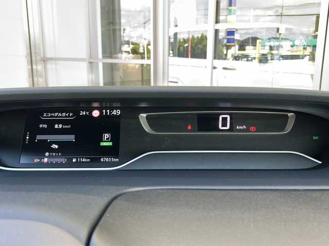 日産 セレナ ハイウェイスター V 静岡県 2020(令2)年 6.8万km アズライトブルー 純正SDナビ/・CD/・DVD/・フルセグＴＶ/・Bluetooth/・USB/・AM/・FM/主要装備/・後席モニター/・両側パワスラ/プロパイロット/・衝突軽減/・レーンキープ/・追従クルコン/・BSM/・コーナーセンサー前後/・全方位カメラ/・ETC/・ドラレコ前/・デジタルインナーミラー/・電動パーキングブレーキ/・オートホールド/・ハンズフリー/・LEDヘッドライト/・オートハイビーム/・フォグランプ