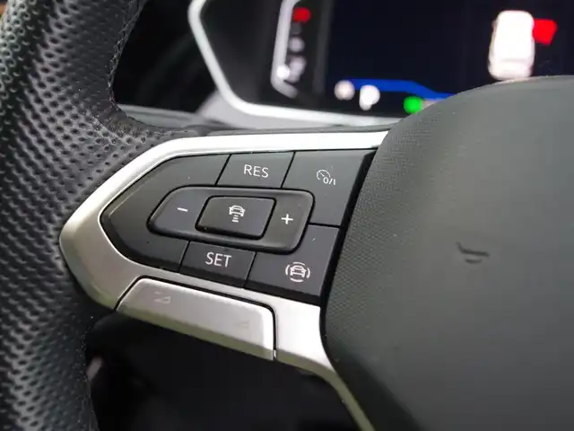 フォルクスワーゲン ＶＷ Ｔ－クロス TSI Rライン 埼玉県 2021(令3)年 2万km エナジェティックオレンジメタリック ワンオーナー/ハーフレザーシート/アダプティブクルーズコントロール/Carplay/パークセンサー/ブラインドスポットモニター/フルセグテレビ/バックカメラ/ドラレコ/ドライビングモード/レーンキープアシスト/BSM/フロントアシスト/リアトラフィックアシスト/コーナーセンサー/パークアシスト/サイドミラーヒーター/ドアバイザー/プッシュスタート/ETC/ワイヤレス充電