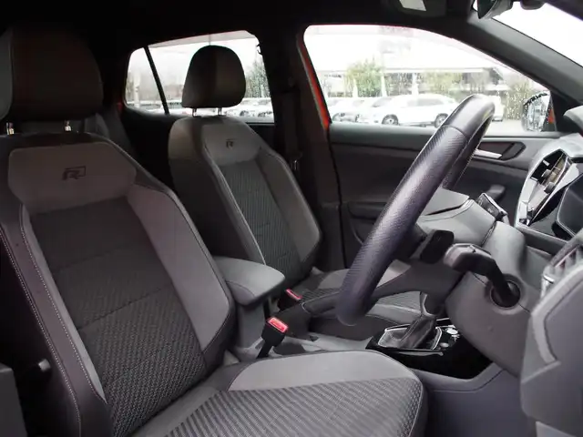 フォルクスワーゲン ＶＷ Ｔ－クロス TSI Rライン 埼玉県 2021(令3)年 2万km エナジェティックオレンジメタリック ワンオーナー/ハーフレザーシート/アダプティブクルーズコントロール/Carplay/パークセンサー/ブラインドスポットモニター/フルセグテレビ/バックカメラ/ドラレコ/ドライビングモード/レーンキープアシスト/BSM/フロントアシスト/リアトラフィックアシスト/コーナーセンサー/パークアシスト/サイドミラーヒーター/ドアバイザー/プッシュスタート/ETC/ワイヤレス充電