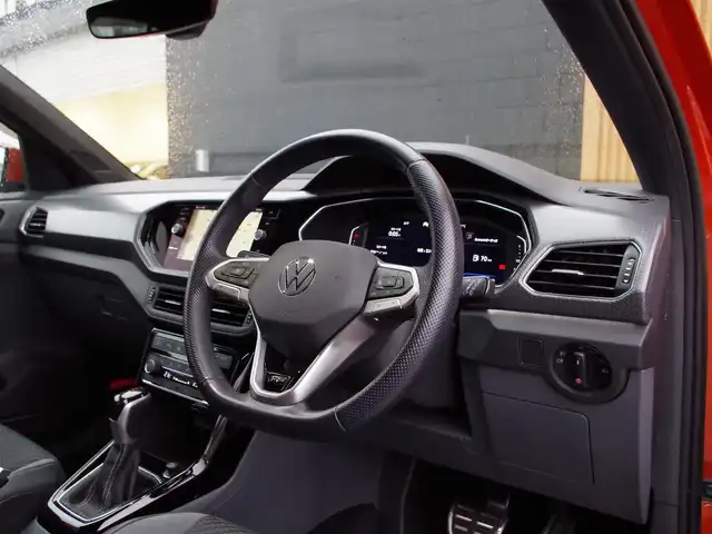 フォルクスワーゲン ＶＷ Ｔ－クロス TSI Rライン 埼玉県 2021(令3)年 2万km エナジェティックオレンジメタリック ワンオーナー/ハーフレザーシート/アダプティブクルーズコントロール/Carplay/パークセンサー/ブラインドスポットモニター/フルセグテレビ/バックカメラ/ドラレコ/ドライビングモード/レーンキープアシスト/BSM/フロントアシスト/リアトラフィックアシスト/コーナーセンサー/パークアシスト/サイドミラーヒーター/ドアバイザー/プッシュスタート/ETC/ワイヤレス充電