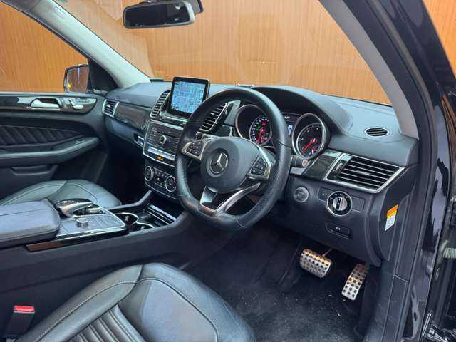 メルセデス・ベンツ ＧＬＥ３５０ｄ 4MATIC スポーツ 千葉県 2016(平28)年 5.6万km オブシディアンブラック パノラマSR/純正ナビ　/360°カメラ　/ACC　/BSM　/黒革　/シートヒーター　/パワーシート　/h/kサウンド　/LEDヘッドライト　/オートライト　/電動リアゲート　/レーンキーピングアシスト　/ETC　/純正20インチAW