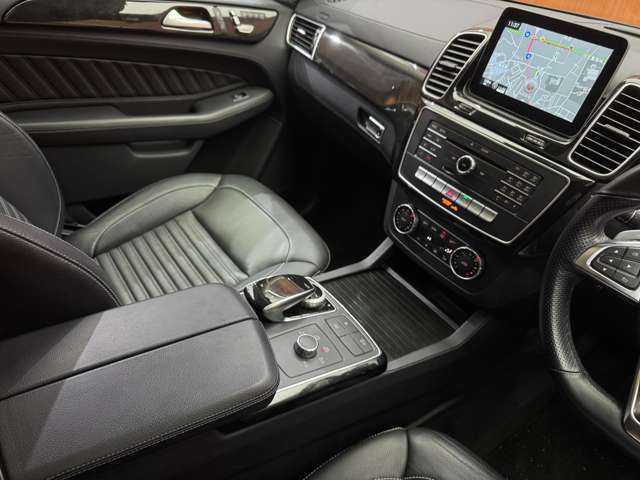 メルセデス・ベンツ ＧＬＥ３５０ｄ 4MATIC スポーツ 千葉県 2016(平28)年 5.6万km オブシディアンブラック パノラマSR/純正ナビ　/360°カメラ　/ACC　/BSM　/黒革　/シートヒーター　/パワーシート　/h/kサウンド　/LEDヘッドライト　/オートライト　/電動リアゲート　/レーンキーピングアシスト　/ETC　/純正20インチAW
