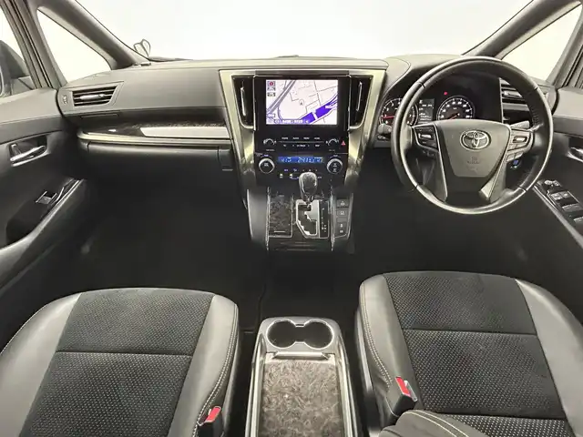 トヨタ アルファード S タイプゴールドⅡ 熊本県 2021(令3)年 5.4万km ホワイトパールクリスタルシャイン ワンオーナー　/純正ディスプレイオーディオ（BT・フルセグ・AM・FM）/純正フリップダウンモニター　/バックカメラ/レーンキープアシスト/ＥＴＣ　/社外前後ドライブレコーダー　/両側パワースライドドア　/前後クリアランスソナー　/パワーバックドア/衝突軽減ブレーキ/レーンキープアシスト/横滑り防止/社外フロアマット/純正１８インチAW/ハーフレザーシート/デジタルインナーミラー/電子パーキング/オートホールド/オートライト/オートマチックハイビーム/LEDヘッドライト/フォグランプ/スマートキー/プッシュスタート/スペアキー1本/保証書/取扱説明書